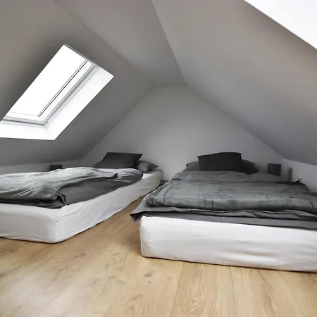City Koln, Messenah Apartment