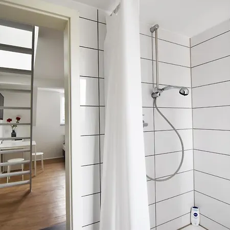 City Koln, Messenah Apartment *